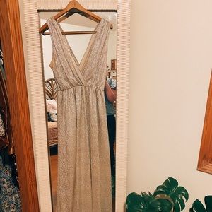 Lulu’s Gold formal maxi dress Sz medium